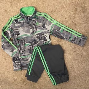 Adidas Two Piece Set - Boys Sz. 6